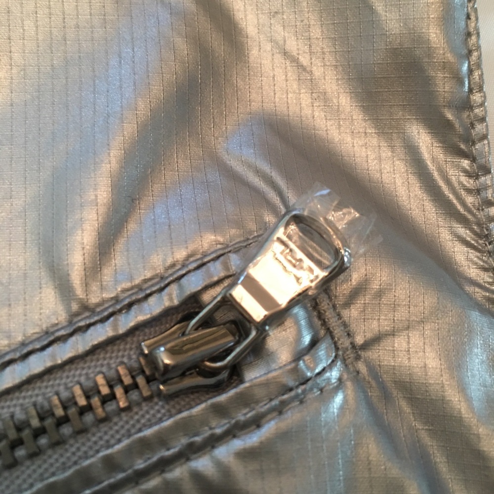 Reversible R-R-L Vest - Picture 3 of 12